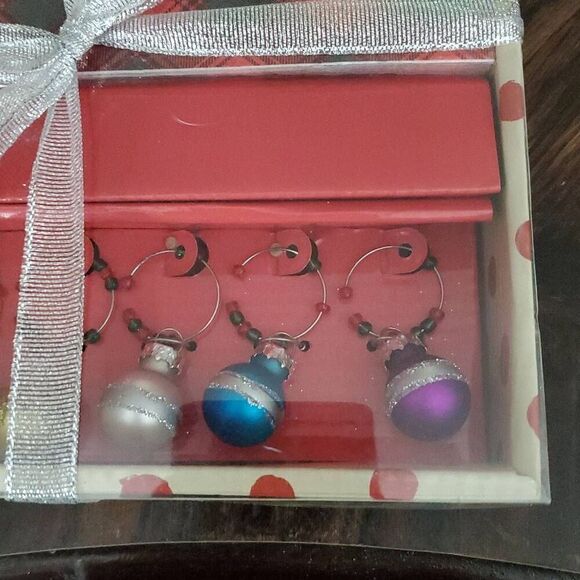 NEW IN PKG BOSTON WAREHOUSE HOLIDAY PARTY SET - Picture 4 of 6